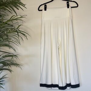 OZAI N KŪ | Grecian Cream & Black Palazzo Pants | Size S